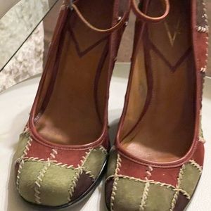 Size 6B Vince Camuto Brown ,rust & green suede Wedge Heel Shoes Sandal